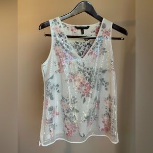 White House Black Market Sleeveless Floral Blouse with Sequin overlay (size XS)
